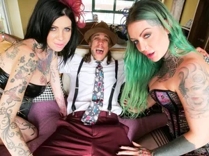 Tattooed women Megan Inky and Phoenix Madina get caboose torn up during a three-way - 5